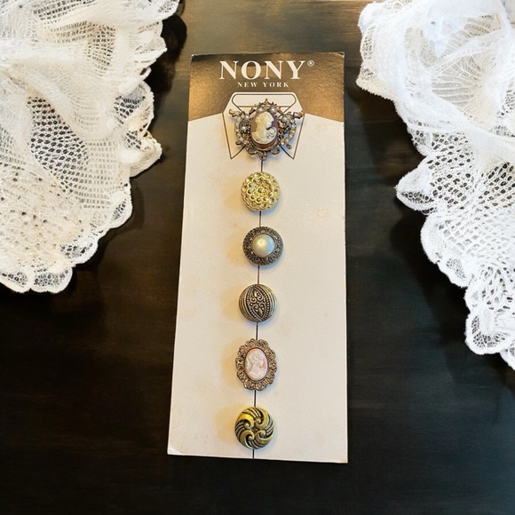Stylish vintage button covers - Picture 1 of 8
